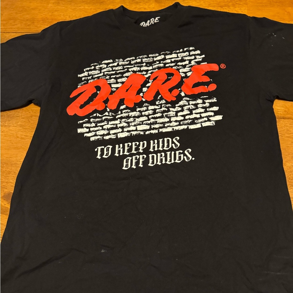 Black D.A.R.E. Graphic T-Shirt Men’s XL